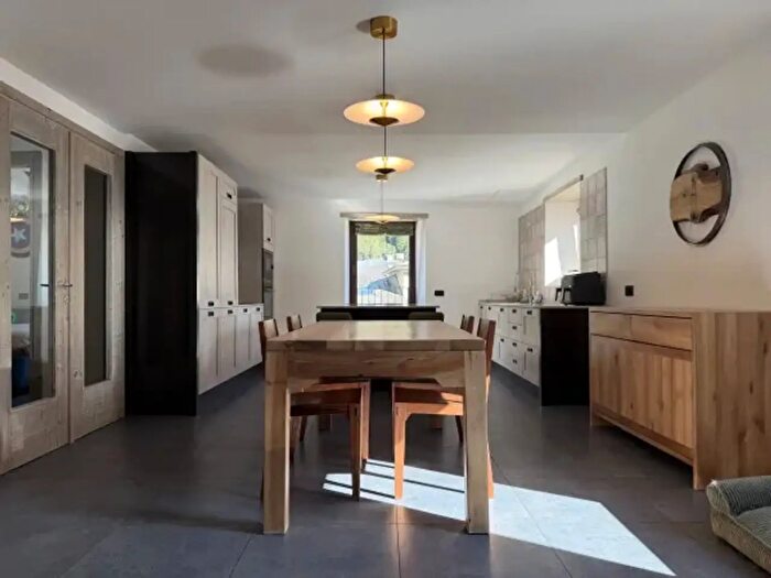 Appartamento con 5 locali in vendita in Via Roma, Grosio