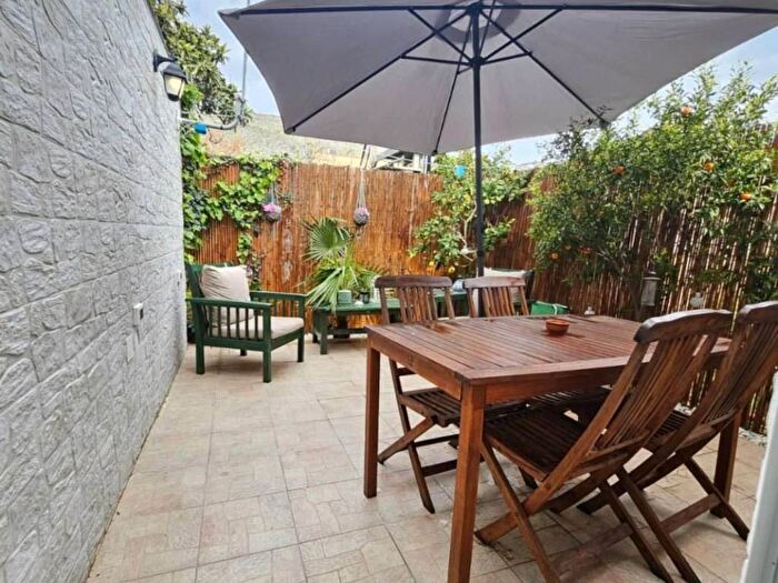 Appartamento trilocale in affitto in Cortile Casciotto, Mondello Valdesi, Palermo