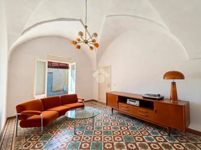 Casa trilocale in vendita in Via Achille Valentini, Alliste