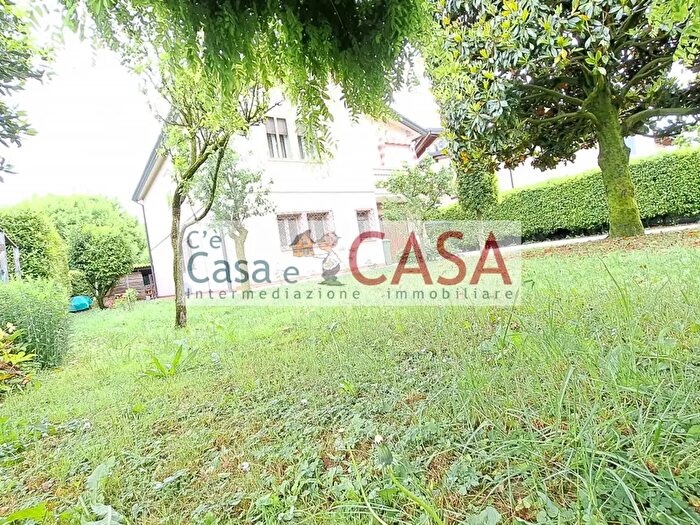Casa con 6 locali in vendita in Via S Giuseppe, Selvazzano Dentro