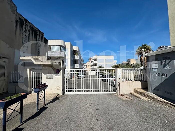 Appartamento trilocale in vendita in Via Nazionale, Villafranca Tirrena