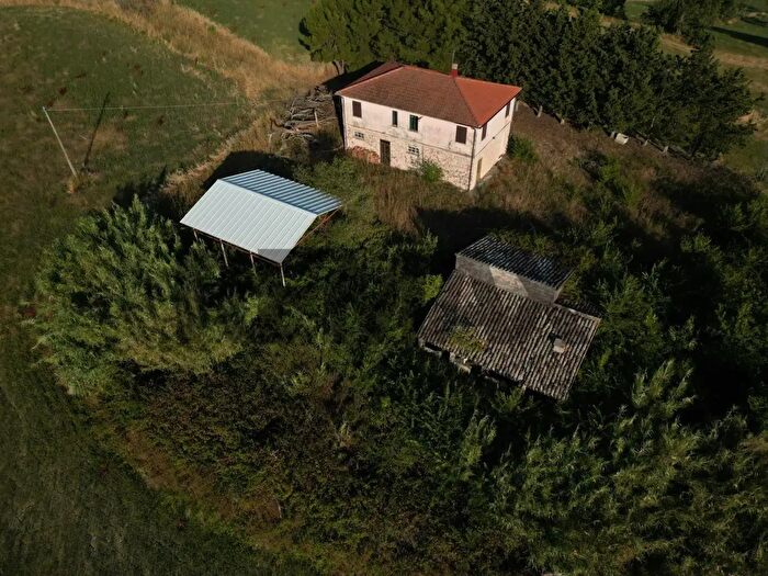 Casa con 8 locali in vendita in Potenza Picena