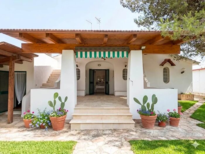 Casa quadrilocale in vendita in Ostuni