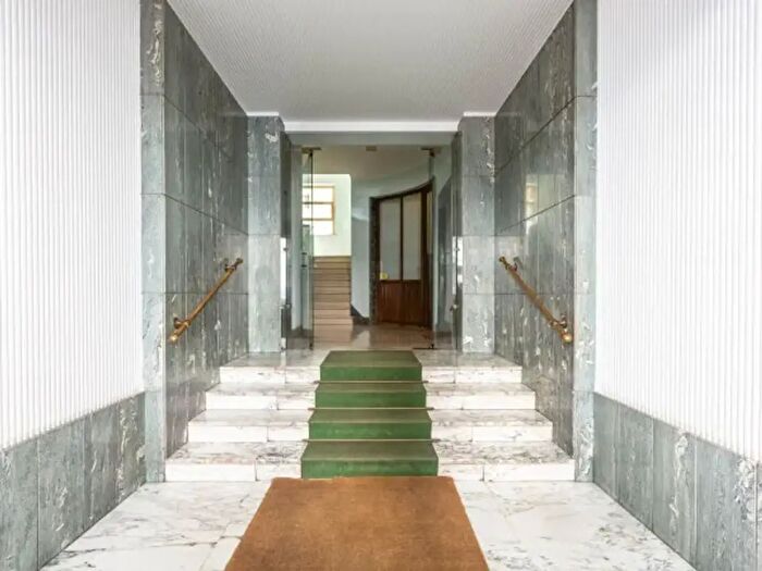 Appartamento quadrilocale in vendita in Via Andrea Sacchi, Roma