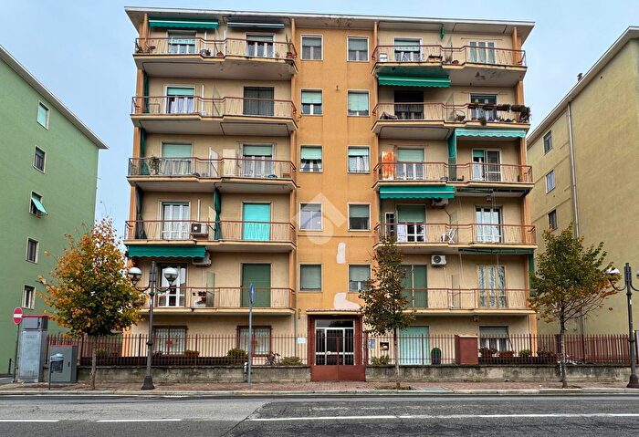 Appartamento quadrilocale in vendita in Via C Colombo, Santhia