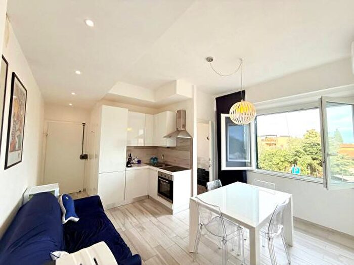 Appartamento quadrilocale in vendita in Via Lividonia, Monte Argentario