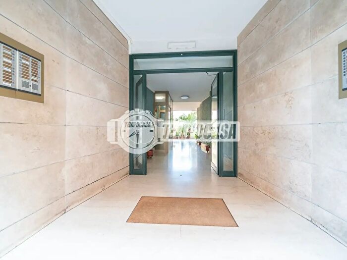 Appartamento trilocale in vendita in Roma