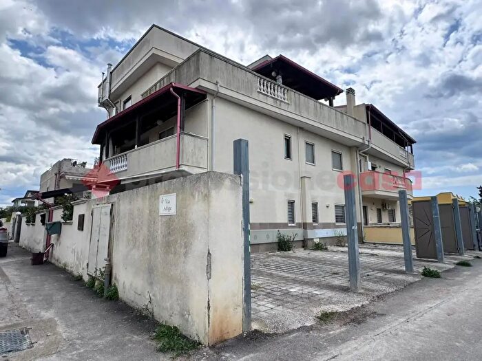 Appartamento quadrilocale in vendita in Via Mincio, Pulsano