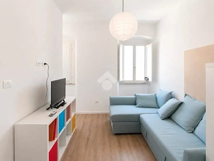 Appartamento trilocale in vendita in Via Giuseppe Garibaldi, Livorno