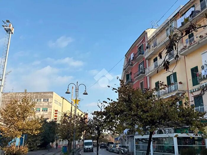 Appartamento bilocale in vendita in Via Giuseppe Bonito, Castellammare Di Stabia