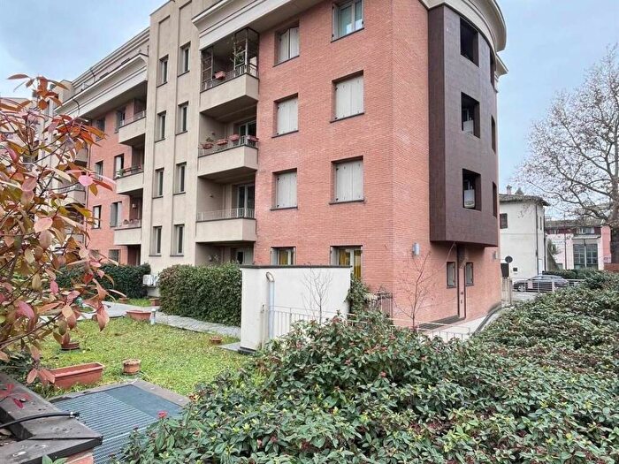 Appartamento trilocale in affitto in Parco Ducale Oltretorrente, Parma