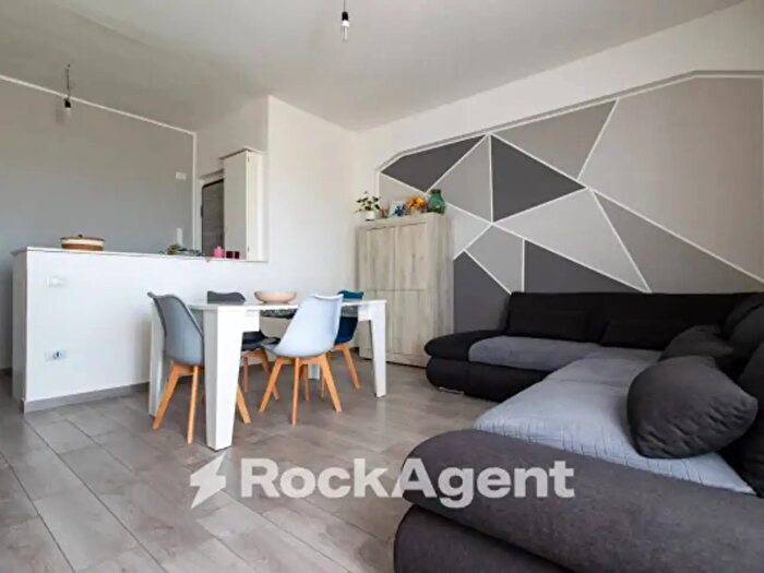 Appartamento trilocale in vendita in Traversa Barlaam da Seminara, Catanzaro