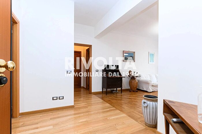 Appartamento trilocale in vendita in Via Antonio Serra, Roma