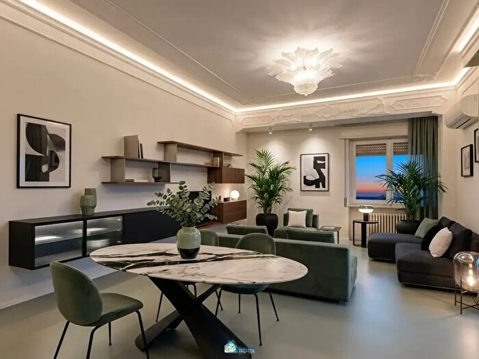Appartamento quadrilocale in vendita in Via Giacomo Matteotti, Falconara Marittima