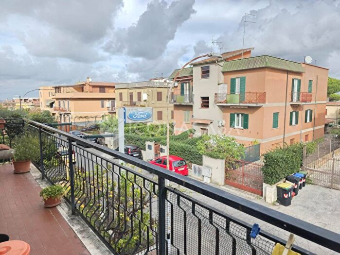 Appartamento trilocale in vendita in Via Nicolò Tommaseo, Marino