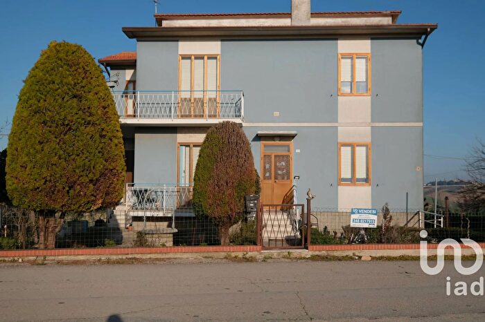 Casa con 12 locali in vendita in Via Ponticelli, Belvedere Ostrense