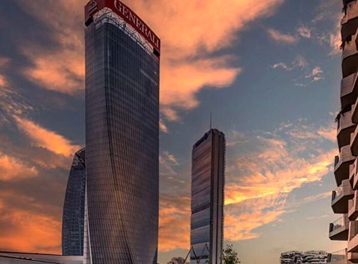 Appartamento quadrilocale in vendita in Via Ambrogio Spinola, Milano