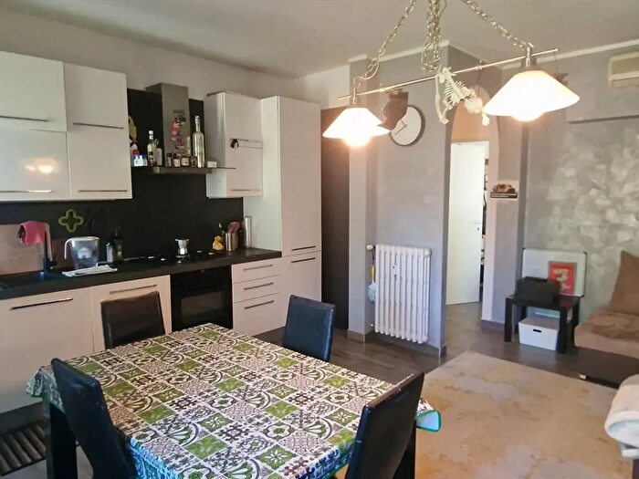 Appartamento trilocale in affitto in Viale Ungheria, Milano