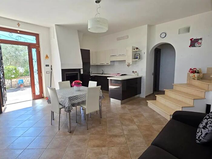 Appartamento con 5 locali in vendita in Monte Romano