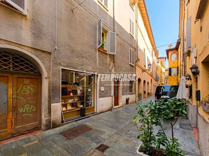 Appartamento trilocale in vendita in Via del Carbone, Reggio Emilia