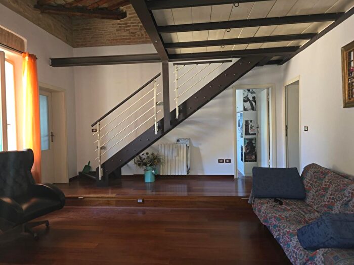 Appartamento con 6 locali in vendita in Aldassarre Peruzzi, Siena