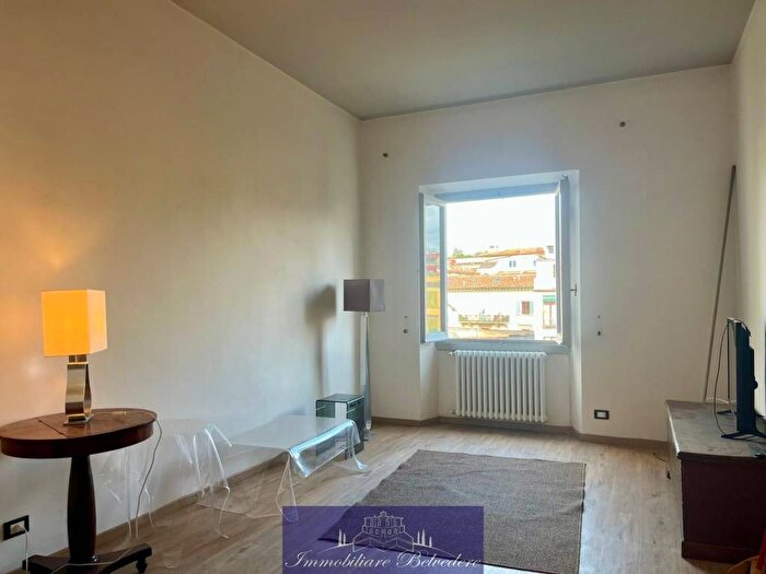 Appartamento con 5 locali in affitto in Lungarno Vespucci, Borgo Ognissanti Il Prato, Firenze