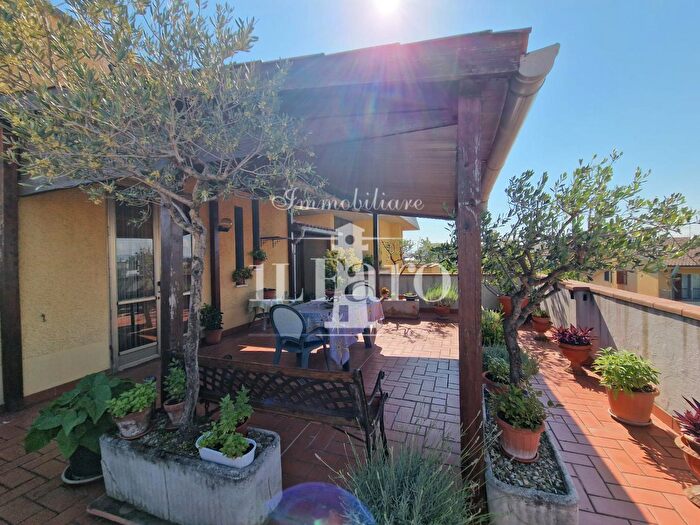 Appartamento con 5 locali in vendita in di Maiano, Campi Bisenzio