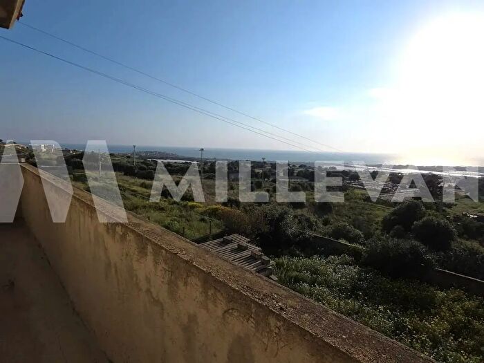 Casa con 7 locali in vendita in Via Monte Sicani, Scicli