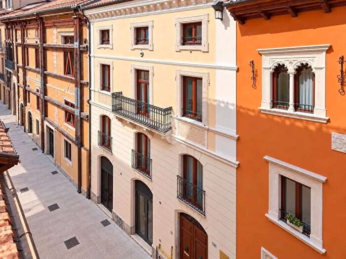 Appartamento trilocale in vendita in Corso Vittorio Emanuele, L'Aquila