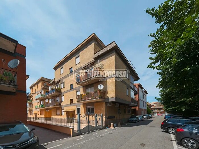 Appartamento con 6 locali in vendita in Via Giovanni Pascoli, Campagnano Di Roma