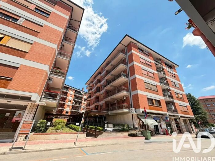 Appartamento con 5 locali in vendita in Via Ferrarecce, Caserta
