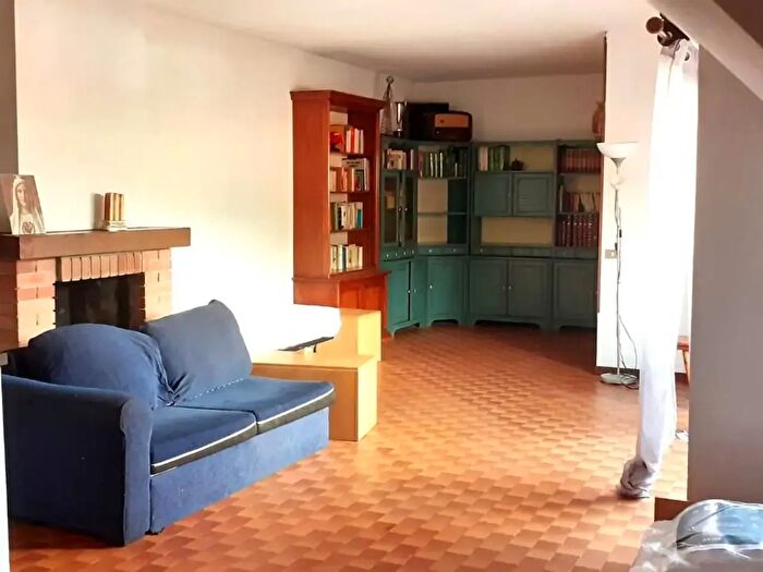 Appartamento con 5 locali in vendita in Massa