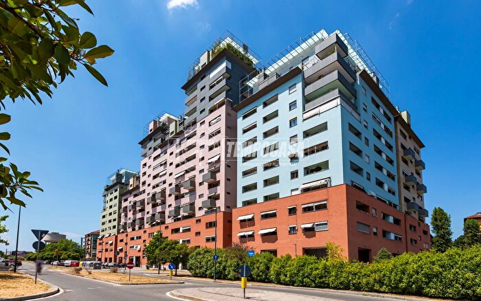 Appartamento trilocale in vendita in Via Val della Torre, Torino