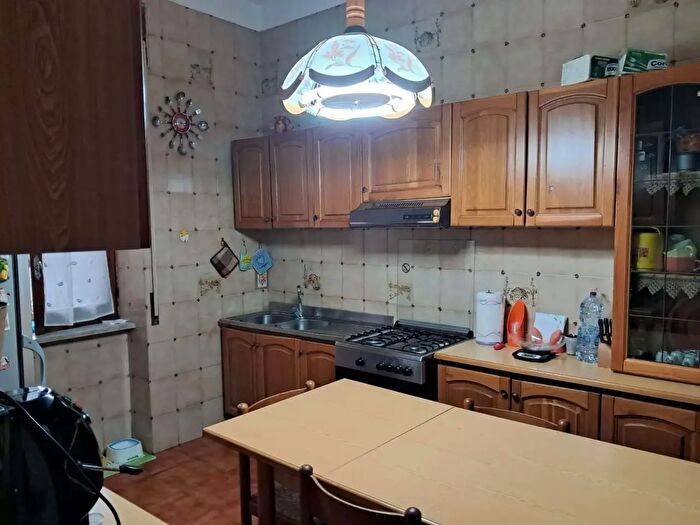 Casa con 6 locali in vendita in Via G Merola, Sparanise