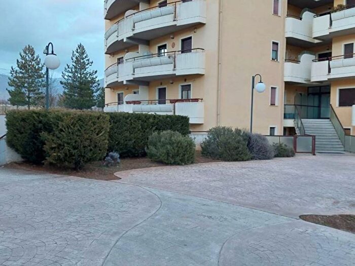 Appartamento trilocale in affitto in Centro, Avezzano