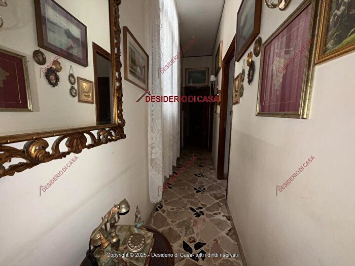 Appartamento con 5 locali in vendita in Terrasini