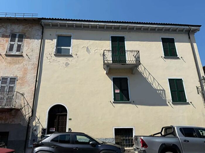 Appartamento quadrilocale in vendita in Millesimo