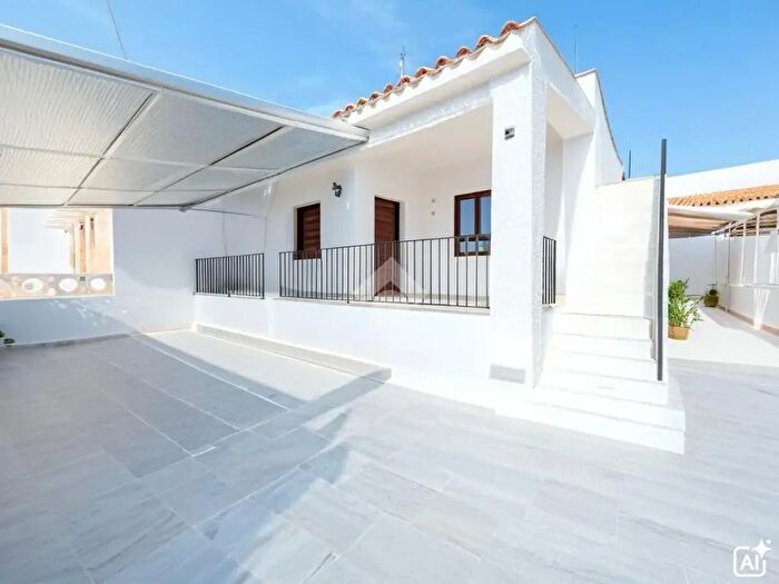 Appartamento trilocale in vendita in Via Anzio, Manduria