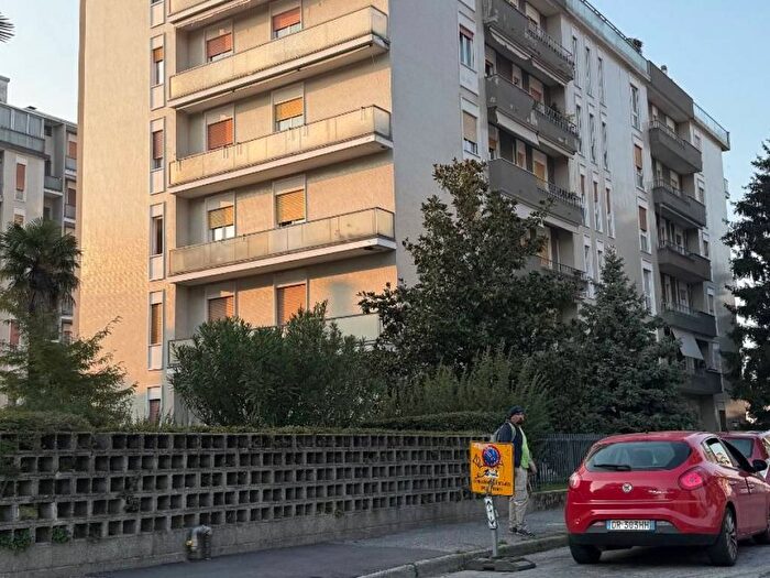 Appartamento bilocale in affitto in Via Giuseppe Giacosa, Regina Pacis Borsa, Monza