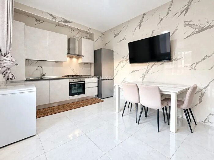 Appartamento trilocale in vendita in Via San Maurizio al Lambro, Sesto San Giovanni