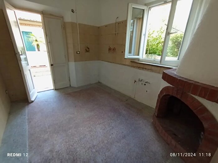 Appartamento trilocale in vendita in Via Pietro Terreni, Forte Dei Marmi