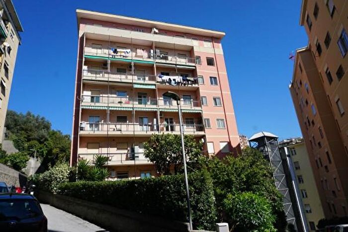Appartamento trilocale in vendita in Corso Ferdinando Magellano c, Genova
