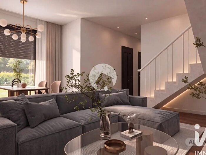 Casa con 5 locali in vendita in Via Maria Melato, Reggio nell'Emilia