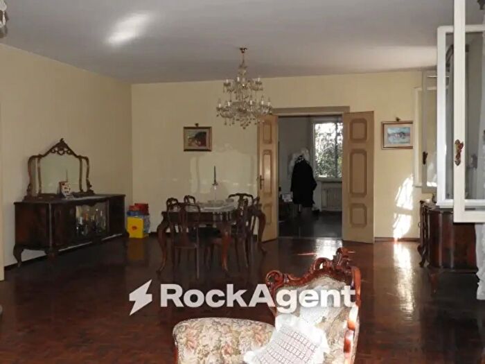 Casa con 6 locali in vendita in Maranello