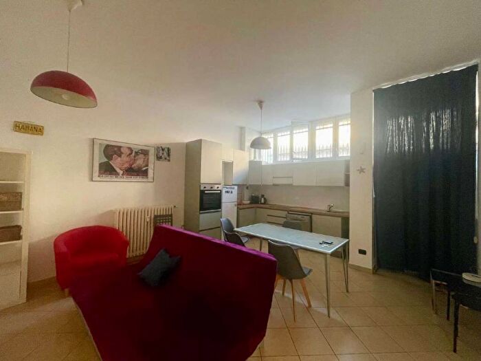 Appartamento trilocale in affitto in via Ettore Troilo, Ascanio Sforza, Milano
