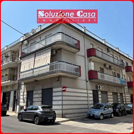 Appartamento quadrilocale in vendita in Via Buccari, Canosa Di Puglia