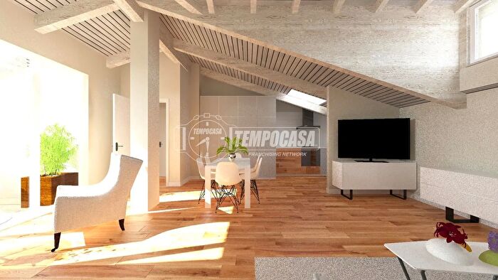 Appartamento trilocale in vendita in Via San Martino, Paderno Dugnano