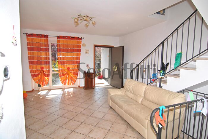 Casa con 6 locali in affitto in Via Giovanni Lomi, Livorno