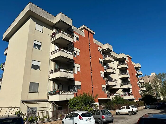 Appartamento con 6 locali in vendita in Via Ugo La Malfa, Civita Castellana
