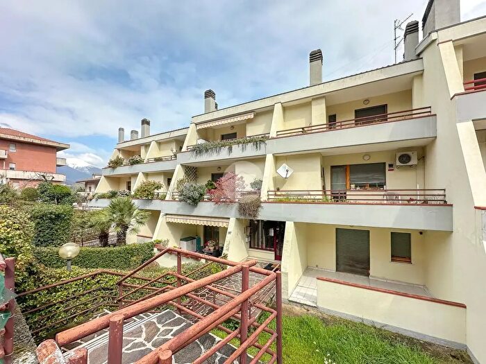 Appartamento trilocale in vendita in Viale Giovanni Bovio, Teramo